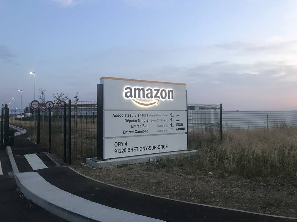 totem_amazon-low.jpg totem_amazon-low.jpg
